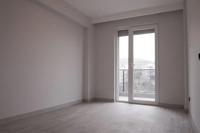 Balkona açılan oda