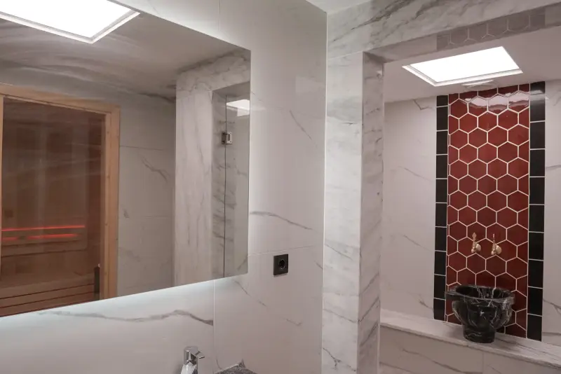 Hamam bölümü ve mermer kurna